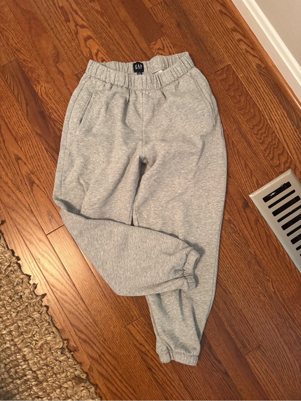 EUC GAP gray Jogger sweatpants petite small